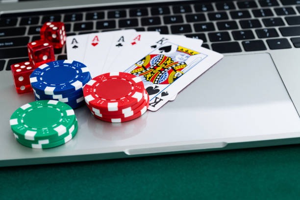 wawaslot dual-screen experience showing World Cup odds and live blackjack table simultaneously wawaslot dual-screen experience showing World Cup odds and live blackjack table simultaneously